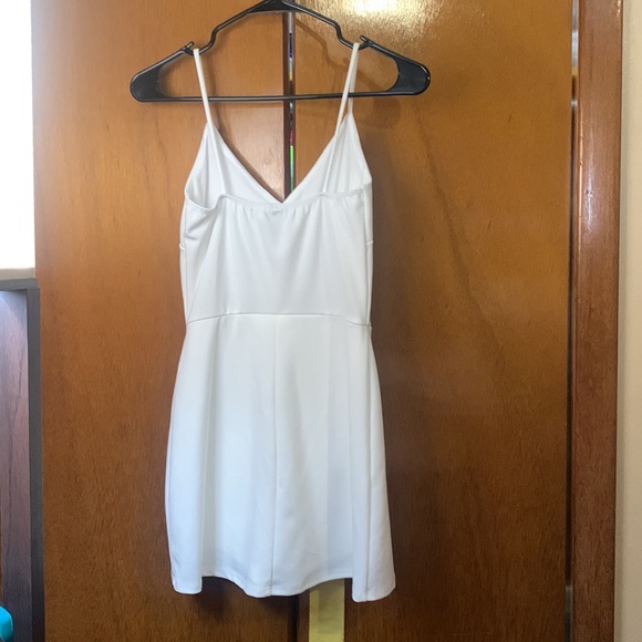 White Windsor tennis dress/romper - Picture 2 of 4